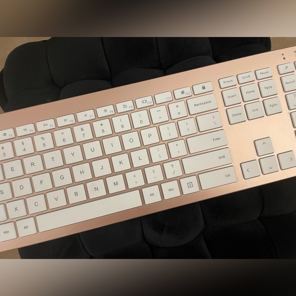 Rose gold wireless key board